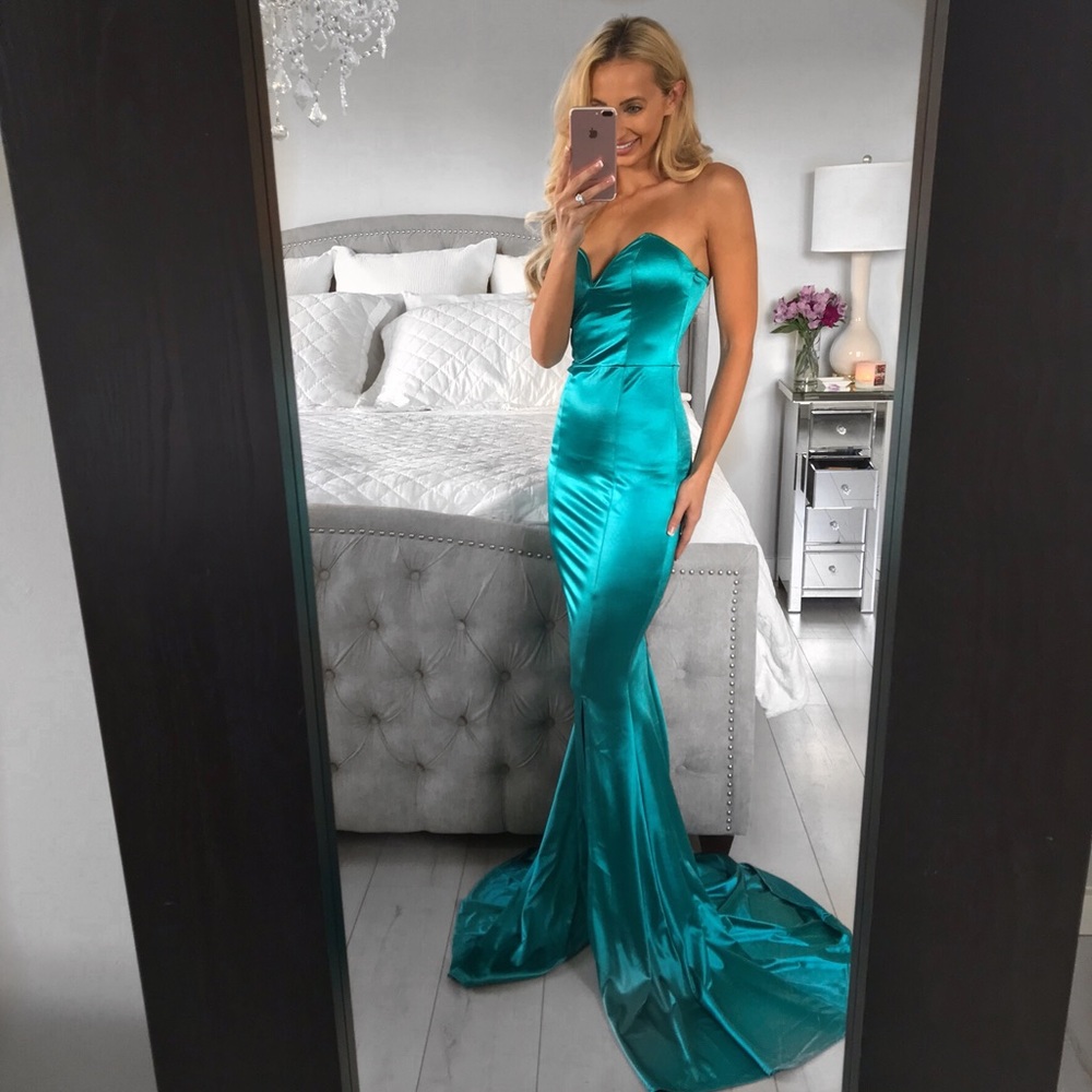 Elegant Formal Maxi High Split Dress